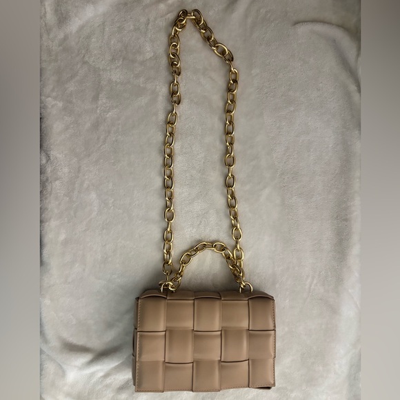 Handbags - Elegant Tan Woven Chain Bag